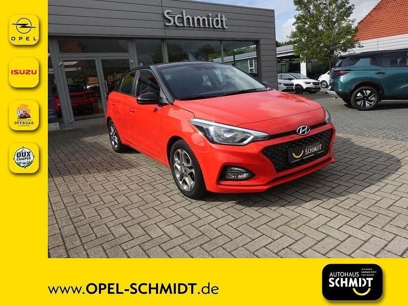 Tomato red Gebraucht 2019 Hyundai i20 Active Limousine | 11.980 € (Etwas zu teuer) - Bild 1/4