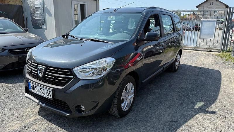 Grau Gebraucht 2017 Dacia Lodgy Lauréate Van / Kleinbus | 4.880 € (Superpreis) - Bild 1/4