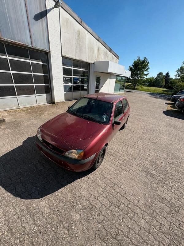 Rot Gebraucht 2001 Ford Fiesta Kleinwagen | 300 € - Bild 1/4