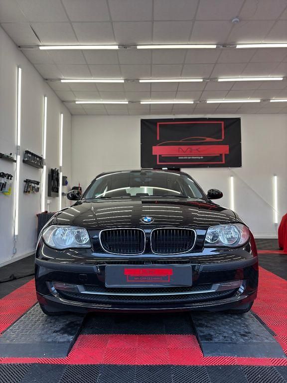 Gebraucht BMW 116 Advantage 122 PS (89 kW) 2009 Schwarz Kleinwagen