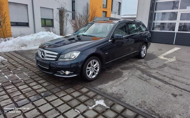 Blau Gebraucht 2011 Mercedes C200 Kombi | 3.900 € (Fairer Preis) - Bild 1/4