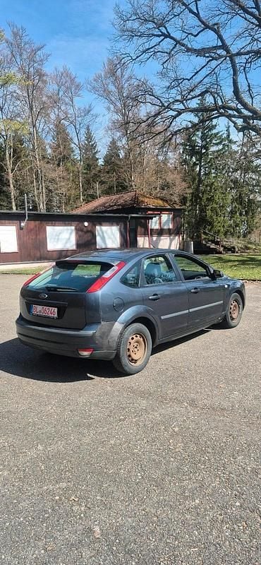 Gebraucht Ford Focus 125 PS (91 kW) 2007 Grau Kleinwagen