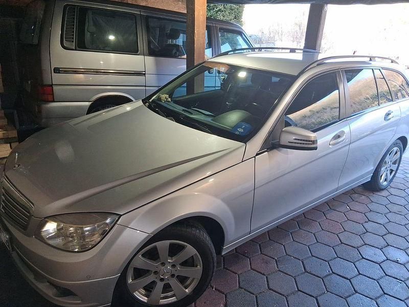 Gebraucht Mercedes C200 136 PS (100 kW) 2011 Silber Limousine