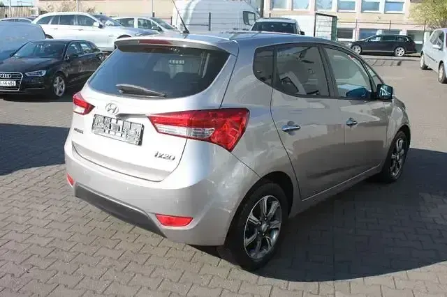 Gebraucht Hyundai ix20 Trend 125 PS (91 kW) 2017 Weiß Kleinwagen