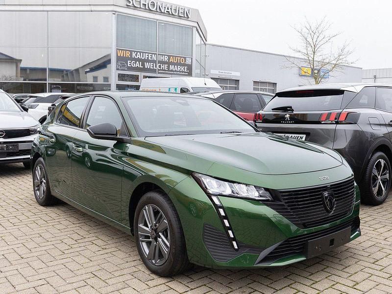 Gebraucht Peugeot 308 Active 131 PS (96 kW) 2024 Gruen Limousine
