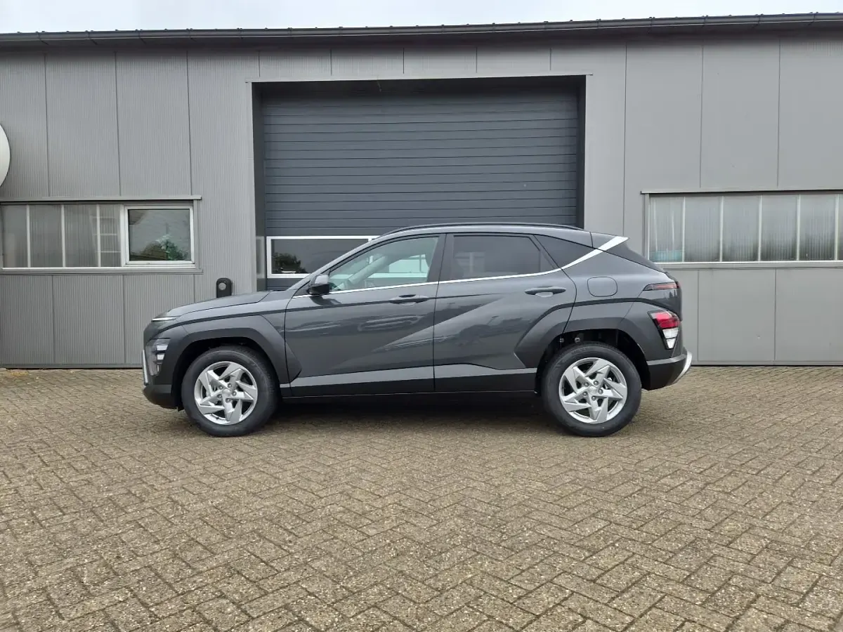 Neu Hyundai Kona Trend 150 PS (110 kW) 2026 Ecotronic grey SUV