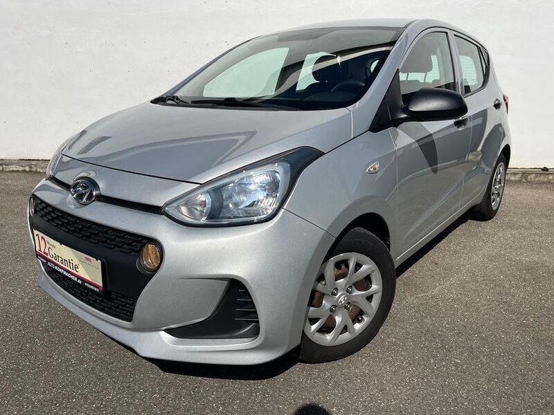 Sleek silver / met Gebraucht 2018 Hyundai i10 Classic Kleinwagen | 6.995 € (Fairer Preis) - Bild 1/4