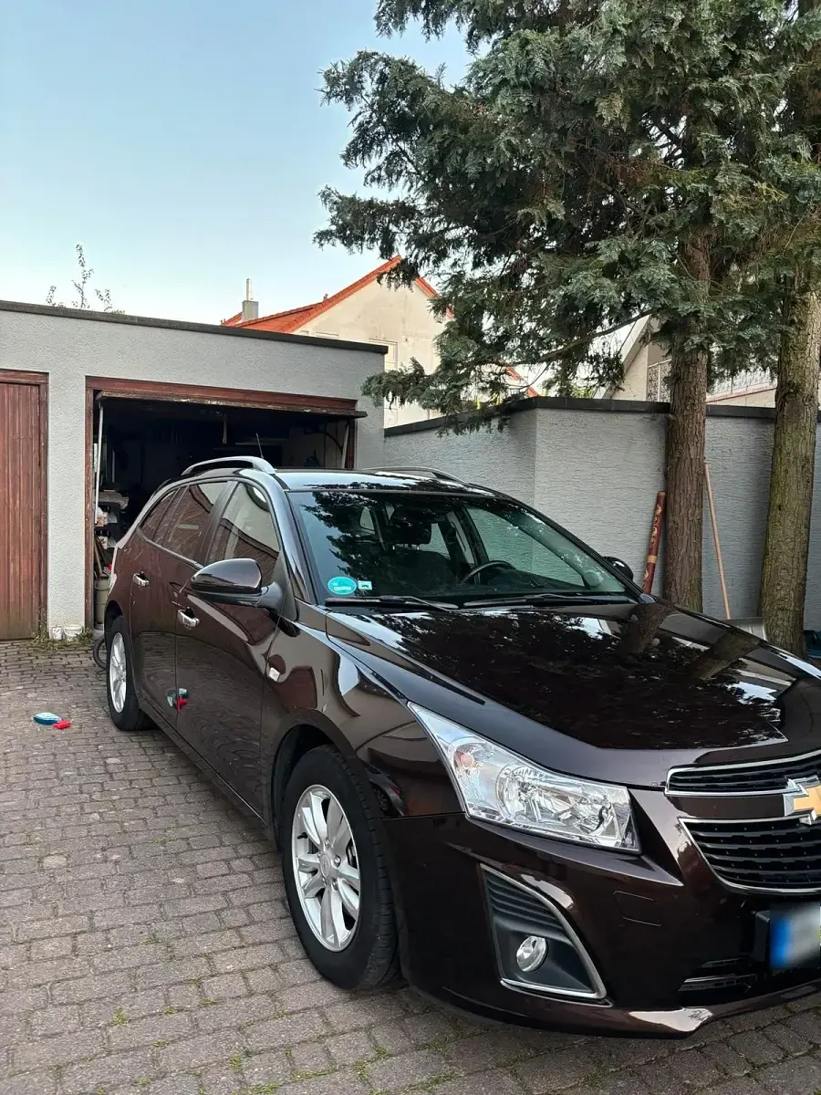 Gebraucht Chevrolet Cruze LT 131 PS (96 kW) 2012 Braun Kombi