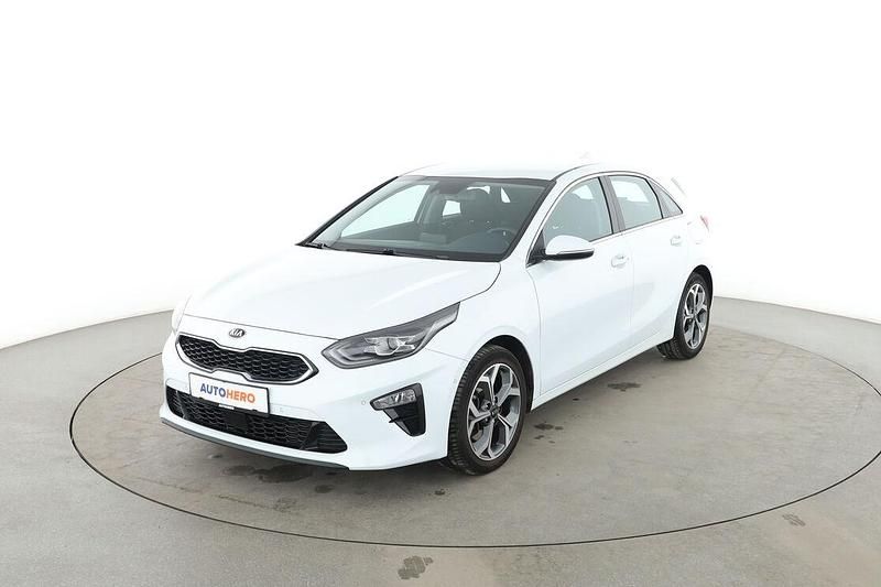 Gebraucht Kia Ceed Spirit 140 PS (102 kW) 2019 Weiß Kleinwagen