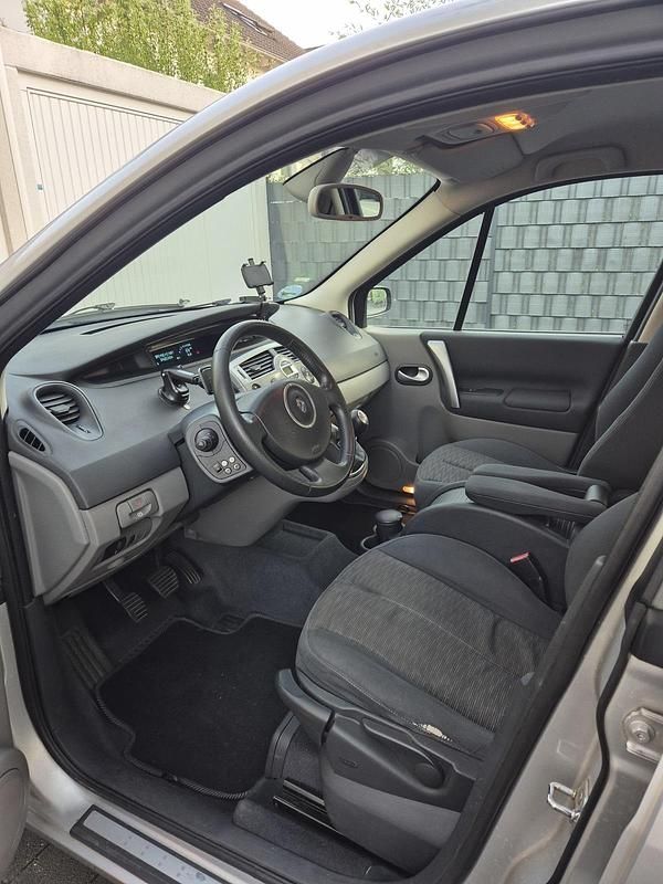 Gebraucht Renault Scénic II 112 PS (82 kW) 2008 Grau Van / Kleinbus