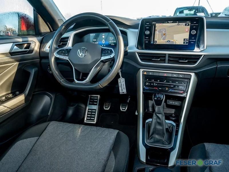 Gebraucht VW T-Roc Cabriolet Move 116 PS (85 kW) 2024 Kings red metallic Cabrio