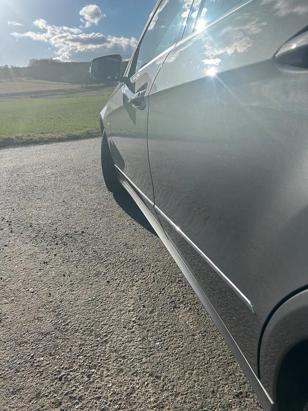 Gebraucht Mercedes E250 204 PS (150 kW) 2010 Grau Kombi