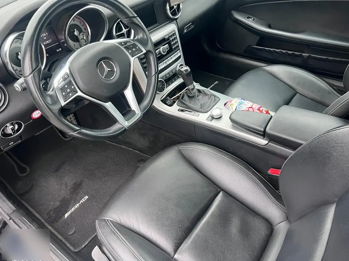 Gebraucht Mercedes SLK200 AMG line 184 PS (135 kW) 2015 Schwarz Cabrio