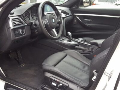 Gebraucht BMW 330 M Sport 258 PS (189 kW) 2018 Weiß Limousine