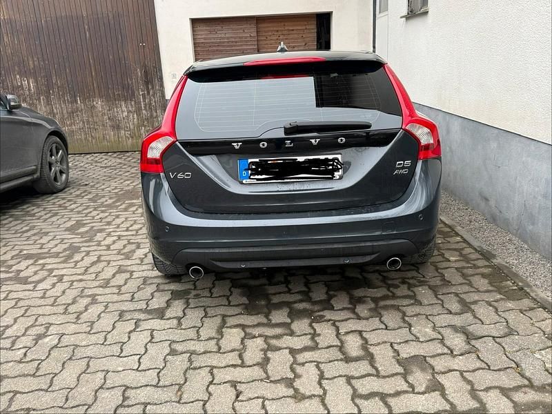 Gebraucht Volvo V60 215 PS (158 kW) 2013 Grau Kombi