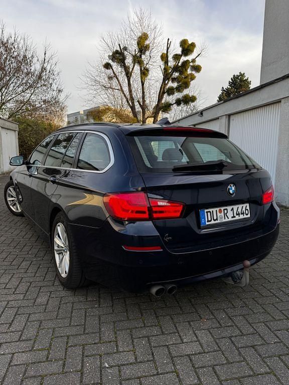 Gebraucht BMW 520 163 PS (119 kW) 2011 Blau Kombi