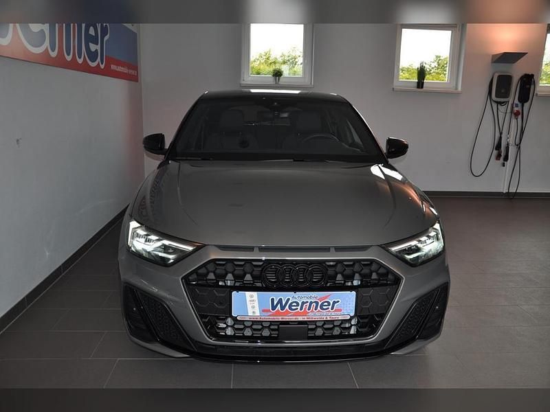Neu Audi A1 Sportback S-Line 116 PS (85 kW) 2025 Grau Kleinwagen