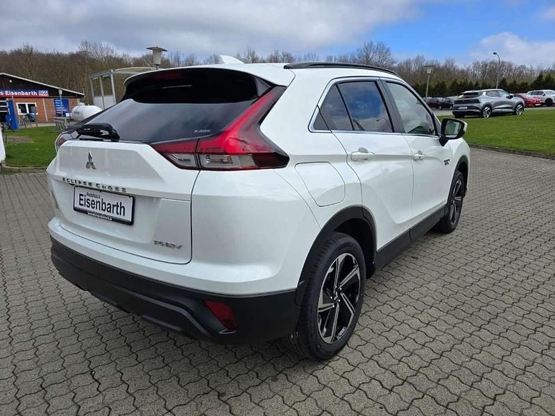 Gebraucht Mitsubishi Eclipse Cross Basis 188 PS (138 kW) 2022 Andenweiß SUV