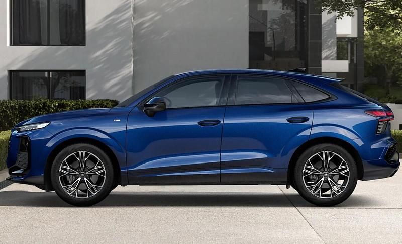 Neu Audi Q3 Sportback Ambiente 265 PS (194 kW) 2026 Navarrablau metallic SUV