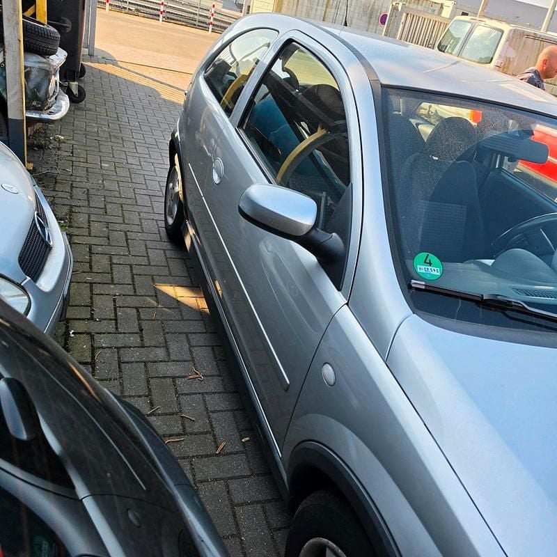 Gebraucht Opel Corsa 60 PS (44 kW) 2005 Silber Kleinwagen