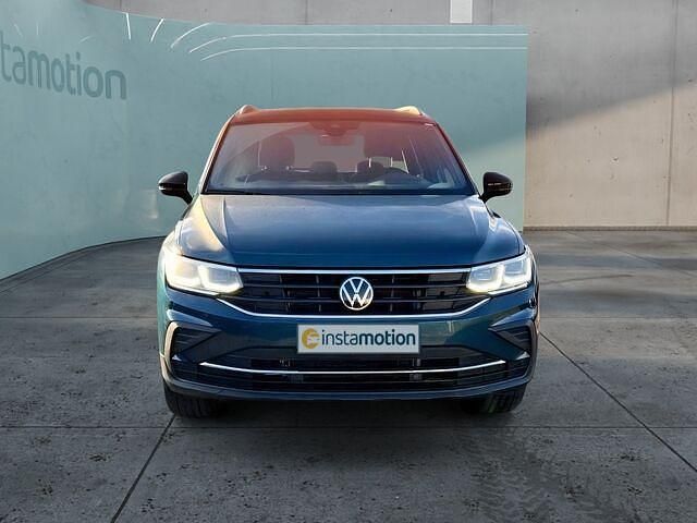 Gebraucht VW Tiguan Active 150 PS (110 kW) 2022 Blau SUV
