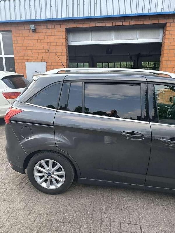 Gebraucht 2016 Ford Grand C-Max Titanium Van / Kleinbus | 12.000 € (Fairer Preis) - Bild 1/4