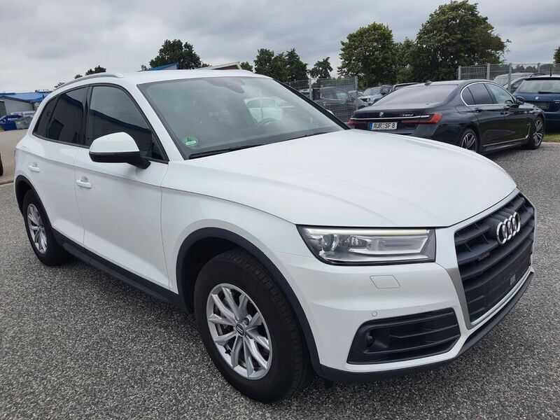 Weiß Gebraucht 2017 Audi Q5 Ambiente SUV | 19.999 € (Superpreis) - Bild 1/4