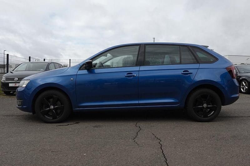 Gebraucht Skoda Rapid Ambition 105 PS (77 kW) 2014 Blau Kleinwagen