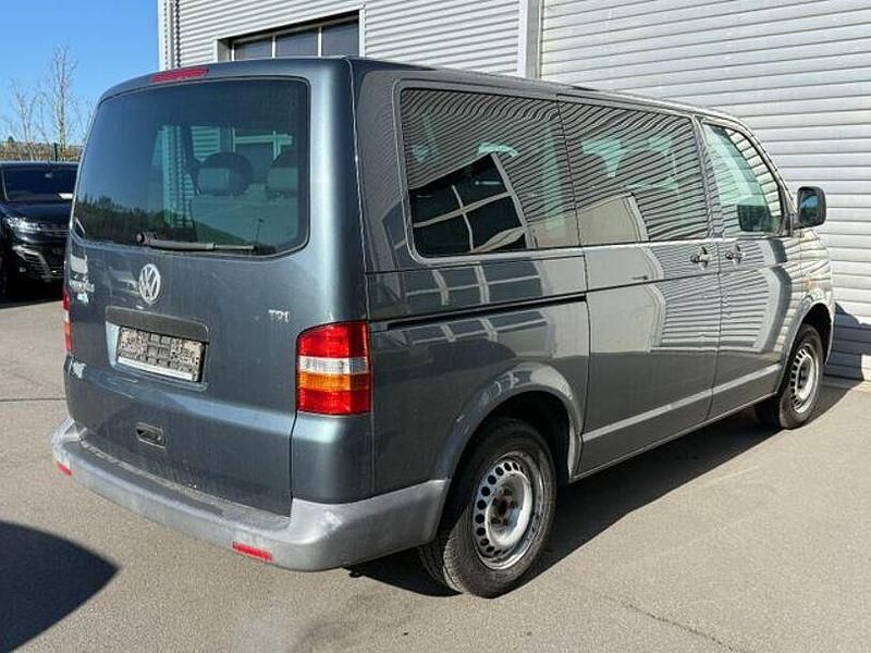 Gebraucht VW Caravelle Trendline 102 PS (75 kW) 2008 Andere Limousine