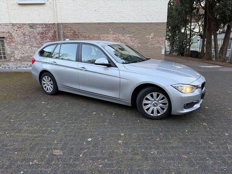 Gebraucht BMW 320 184 PS (135 kW) 2014 Silber Kombi