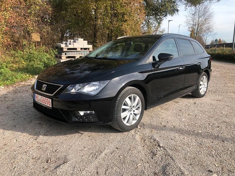 Schwarz Gebraucht 2017 Seat Leon ST Kombi | 12.800 € (Etwas zu teuer) - Bild 1/4