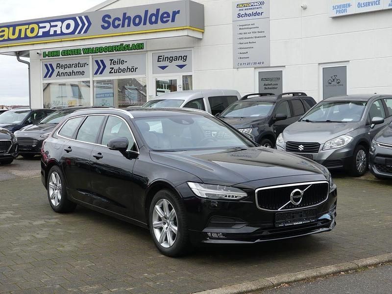 Schwarz Gebraucht 2017 Volvo V90 Momentum Kombi | 15.900 € (Superpreis) - Bild 1/4