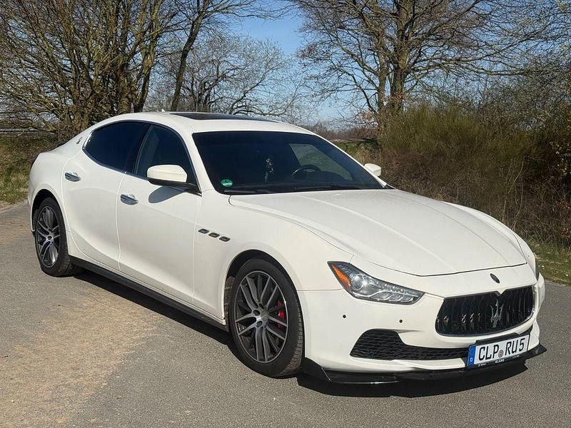 Gebraucht Maserati Ghibli 349 PS (256 kW) 2017 Weiß Limousine