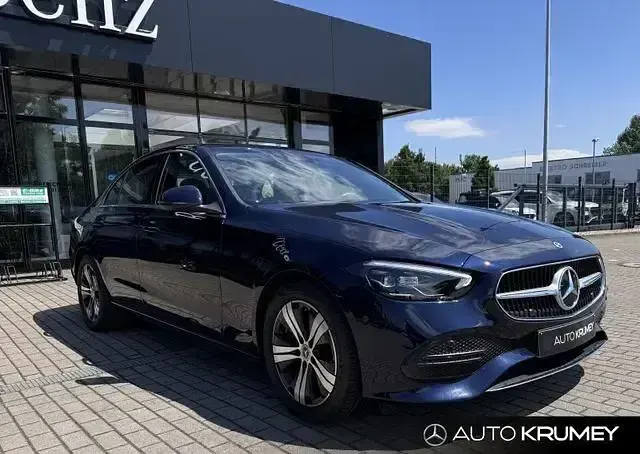 Gebraucht Mercedes C180 Avantgarde 170 PS (125 kW) 2023 Blau Limousine
