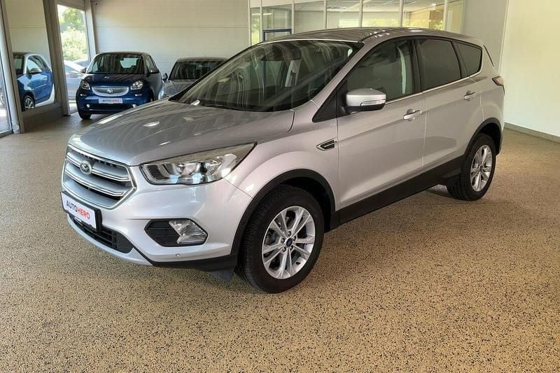 Silber Gebraucht 2017 Ford Kuga Titanium SUV | 14.680 € (Fairer Preis) - Bild 1/3