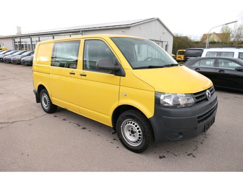 Gebraucht VW T5 84 PS (61 kW) 2013 Ginstergelb r1032 Van