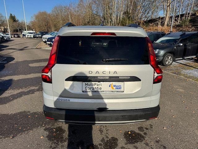 Gebraucht Dacia Jogger Extreme 101 PS (74 kW) 2022 Mondsteingrau Van / Kleinbus