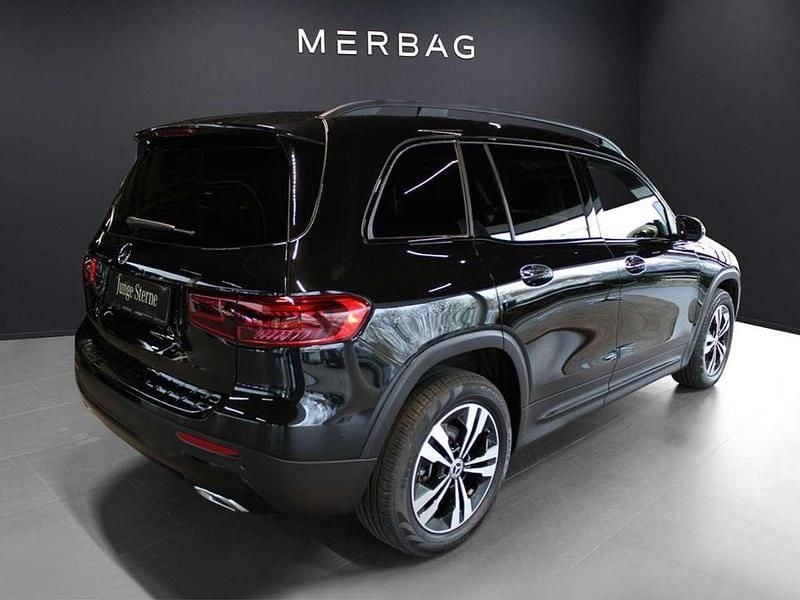 Gebraucht Mercedes GLB200 Progressive 150 PS (110 kW) 2025 Metalliclack kosmosschwarz SUV