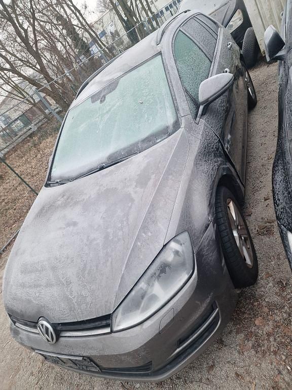 Gebraucht VW Golf VII Comfortline 110 PS (80 kW) 2014 Grau Kombi