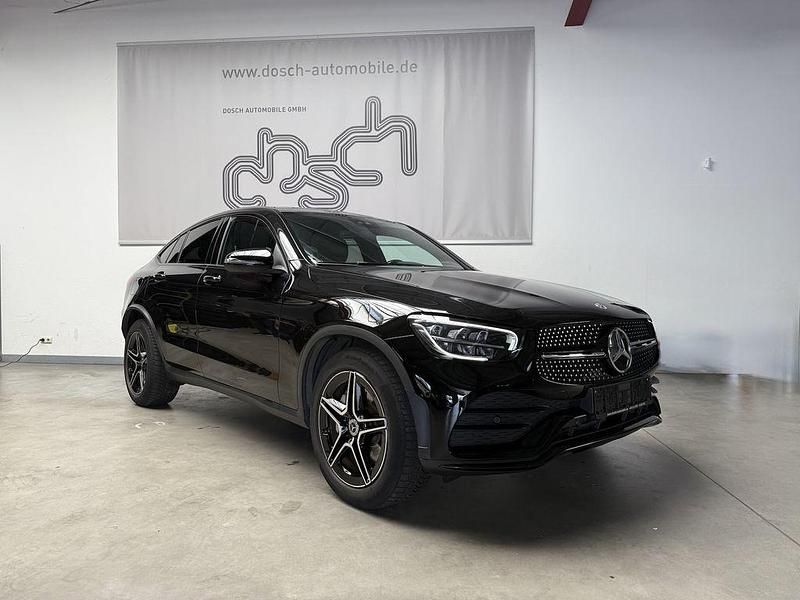 Schwarz/baltic black Gebraucht 2021 Mercedes GLC200 AMG SUV | 41.790 € (Fairer Preis) - Bild 1/4