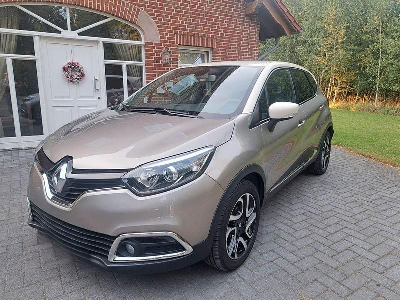 Beige Gebraucht 2014 Renault Captur Luxe SUV | 7.100 € (Etwas zu teuer) - Bild 1/4