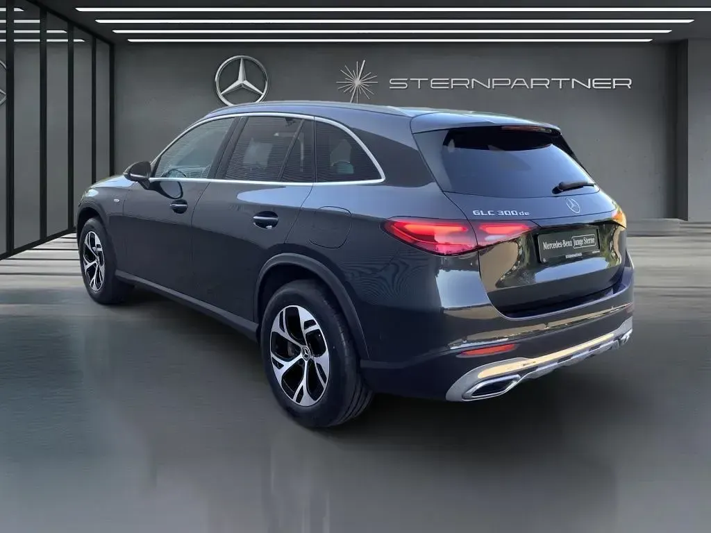 Gebraucht Mercedes GLC300de Avantgarde 197 PS (144 kW) 2025 Grau SUV
