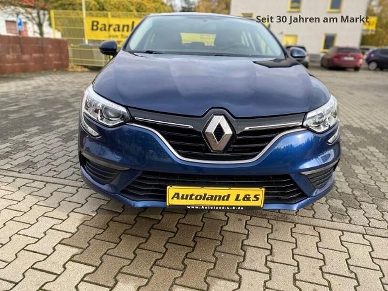 Gebraucht Renault Mégane IV Life 140 PS (102 kW) 2019 Blau Limousine