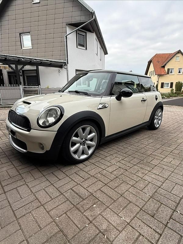 Usata Mini Cooper S 174 CV (127 kW) 2007 Bianco Utilitaria