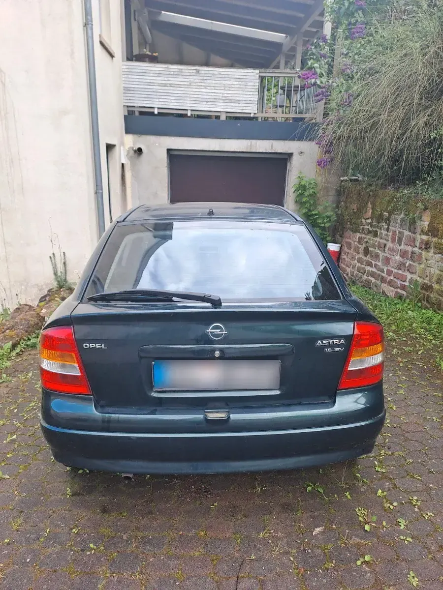 Gebraucht Opel Astra 100 PS (73 kW) 2001 Grün Limousine