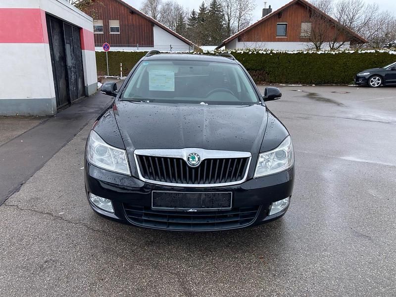 Gebraucht Skoda Octavia 122 PS (89 kW) 2013 Schwarz Kombi