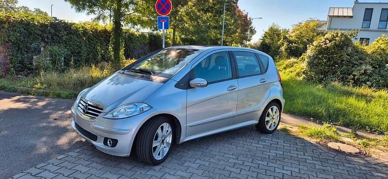 Silber Gebraucht 2006 Mercedes A200 Limousine | 5.950 € (Etwas zu teuer) - Bild 1/4