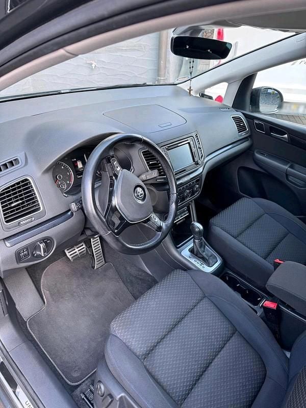 Gebraucht VW Sharan 150 PS (110 kW) 2020 Grau Van / Kleinbus