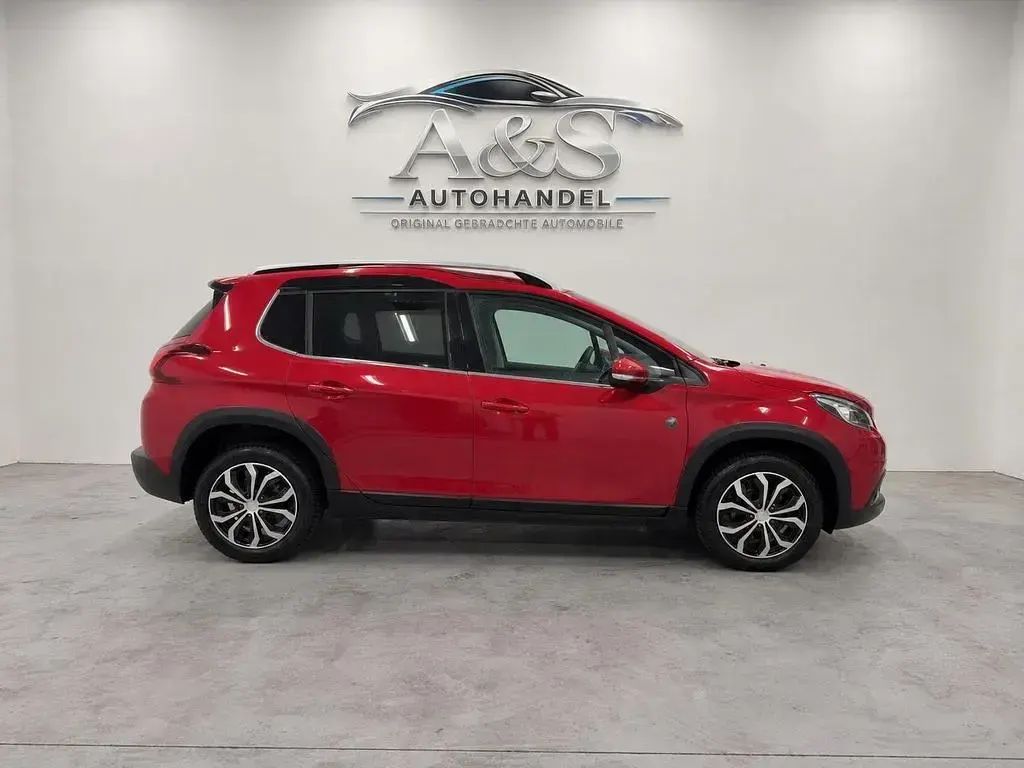 Gebraucht Peugeot 2008 Crossway 110 PS (80 kW) 2019 Rot SUV