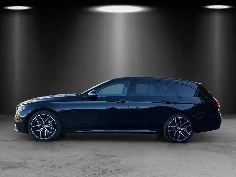 Gebraucht Mercedes E450 AMG line 367 PS (269 kW) 2021 Lack obsidianschwarz Kombi